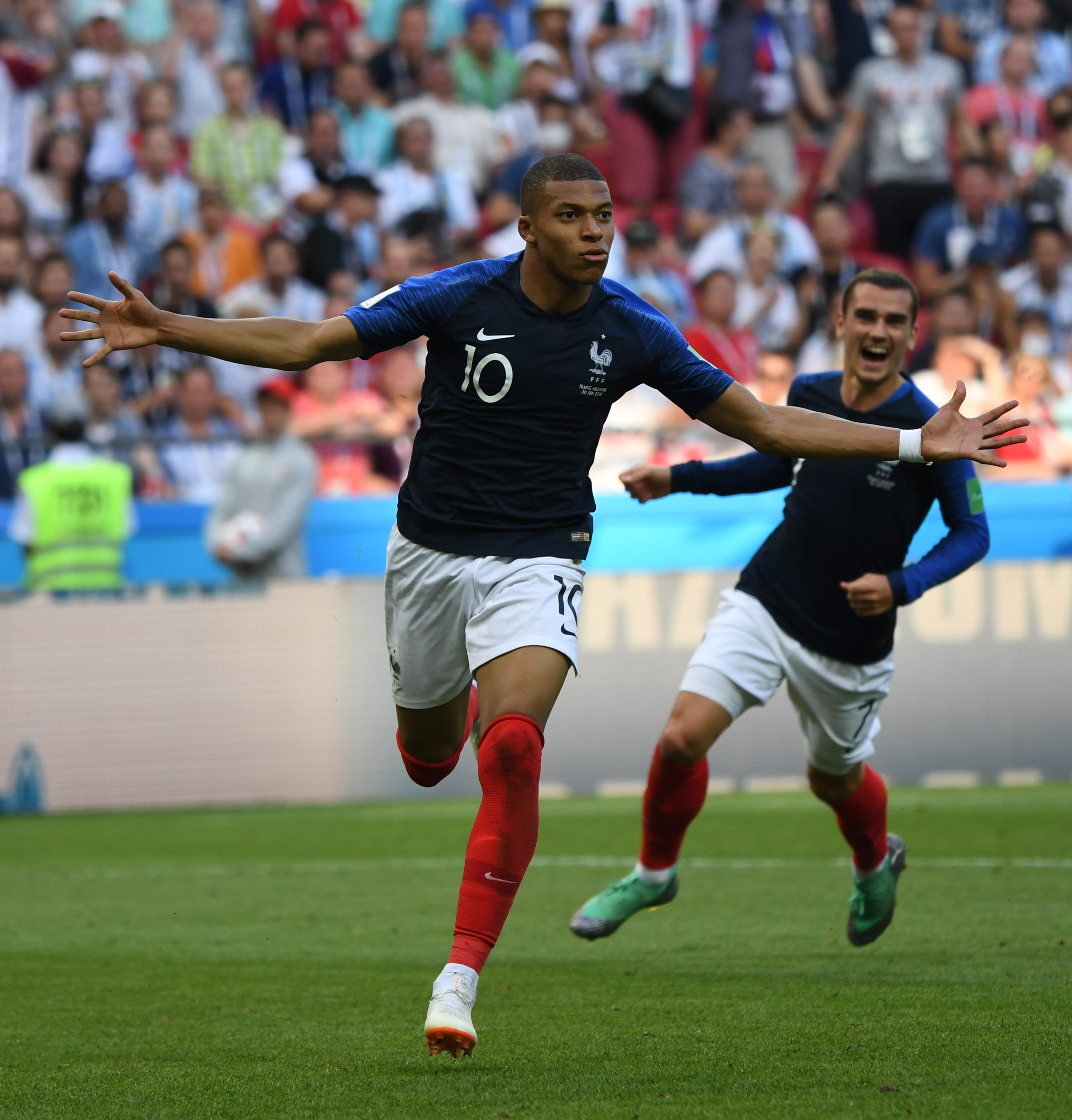 波尔津：我早就说德甲应该看到截然不同的汉堡队，我们做到了（波尔津：我曾预告汉堡将以全新面貌征战德甲，如今我们兑现了承诺）