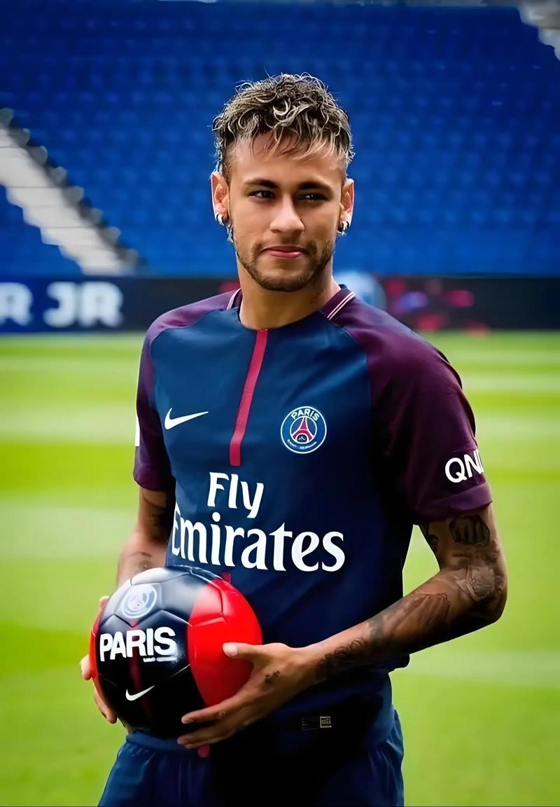 亚马尔社媒更换头像：诺坎普是书写历史的地方（亚马尔社媒换新头像：诺坎普见证历史书写）