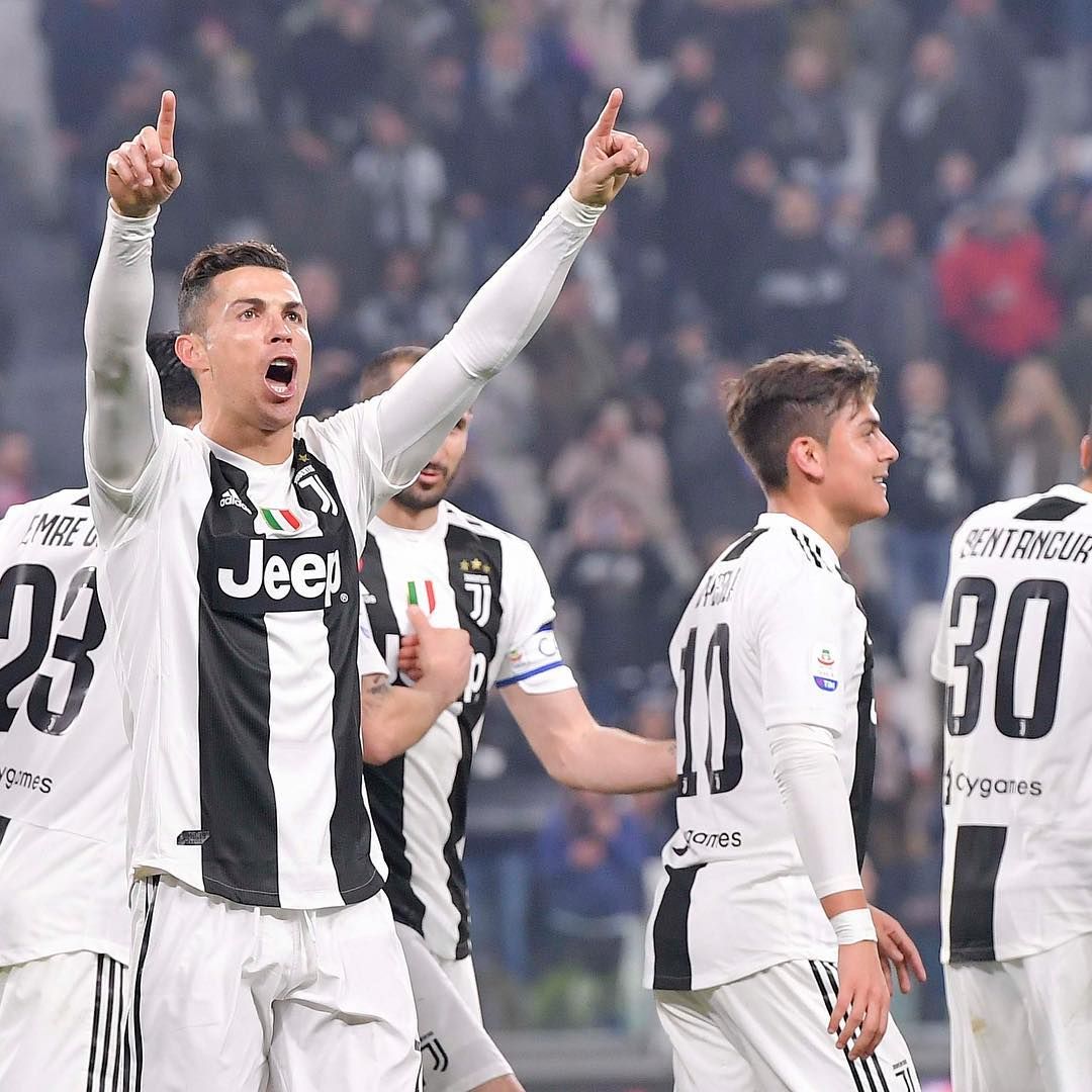 梦幻联动！齐达内晒与樊振东打乒乓球照片