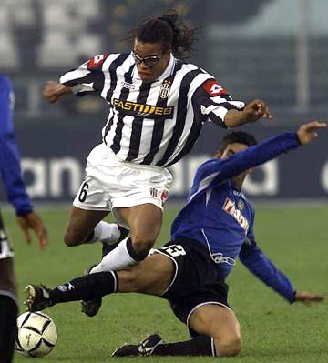 对手最怕他拿球