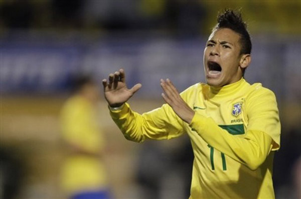 英媒：热刺领跑伊万-托尼的转会，球员愿意降低一半的薪水