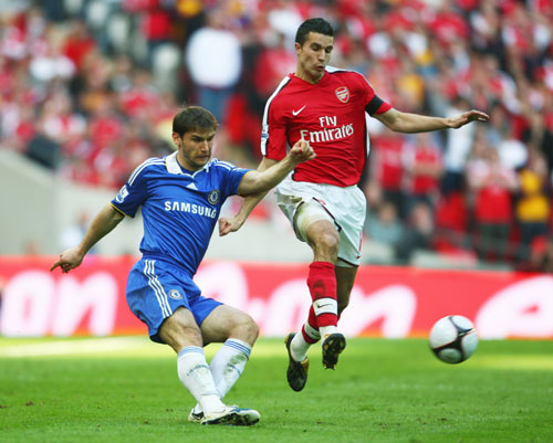 邮报：红军vs毕包前安菲尔德主看台发生误报，球迷被暂时疏散