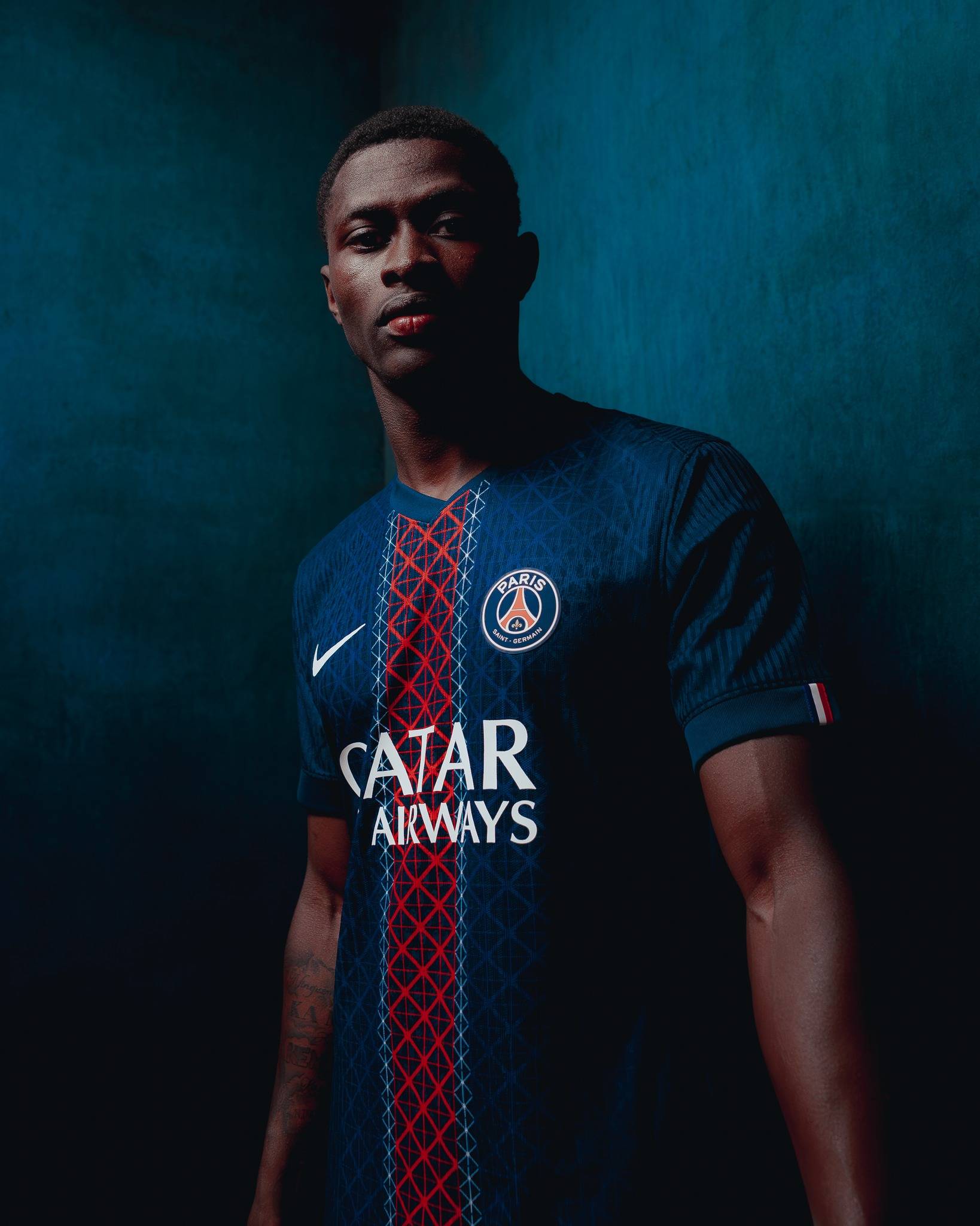 看了四年球了，在专科有一段时间刷抖音频繁给我推多...