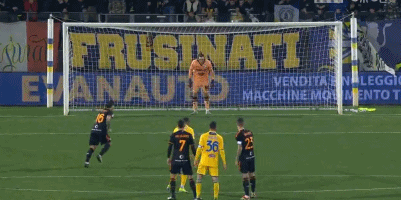 1.5亿买两个同水平的边角料中锋，曼联真是神人