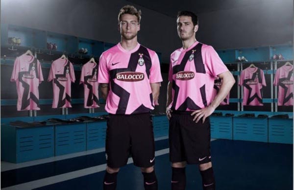 弗里克：重返诺坎普十分欣喜；梅西是过去十年多最杰出的球员（弗里克：重回诺坎普心情大好；梅西堪称近十多年最出色的球员）