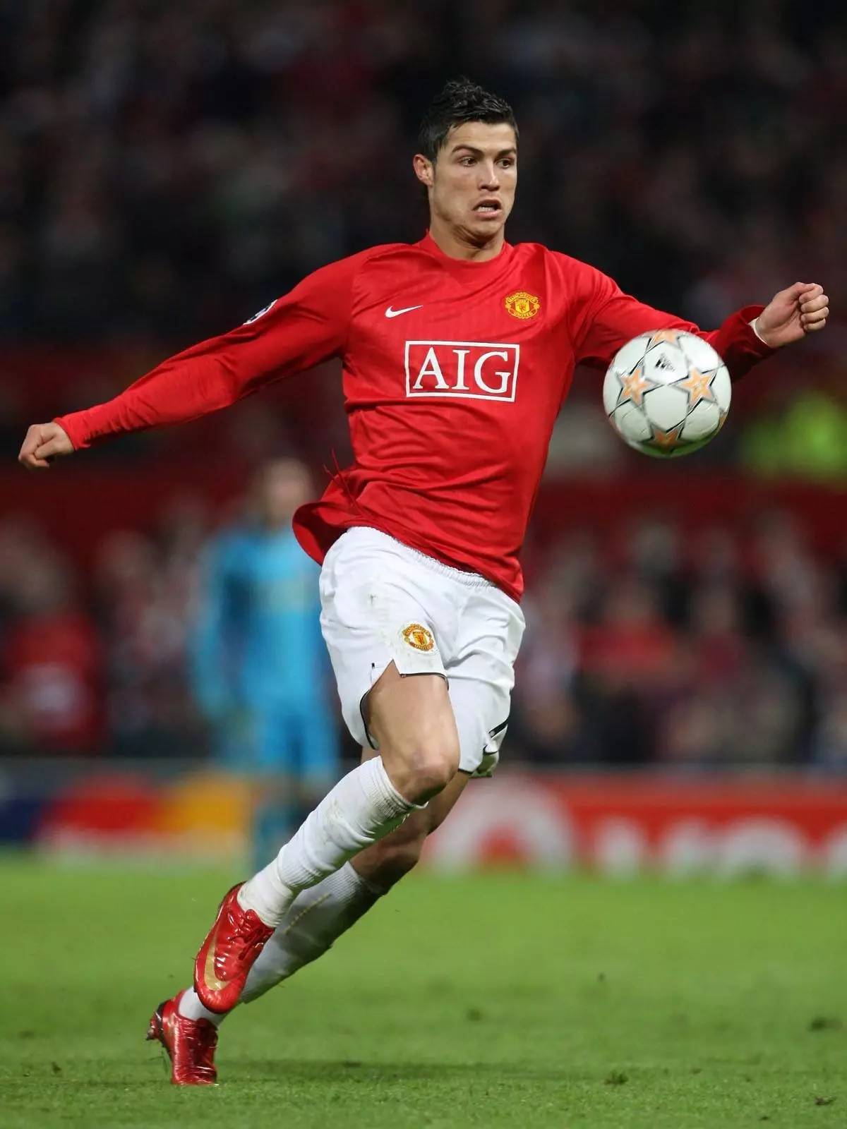 梅超锋名不虚传！梅里诺近两个赛季英超头球进球数超越哈兰德（梅里诺近两季英超头球进球数力压哈兰德，“梅超锋”名副其实）