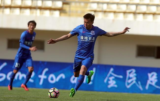 利兹联3-1切尔西，蓝军完败，暴露战术短板，惧怕强队。