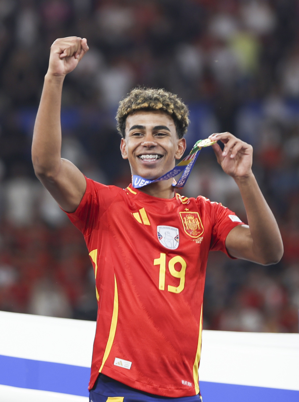 詹姆斯关键三分绝杀