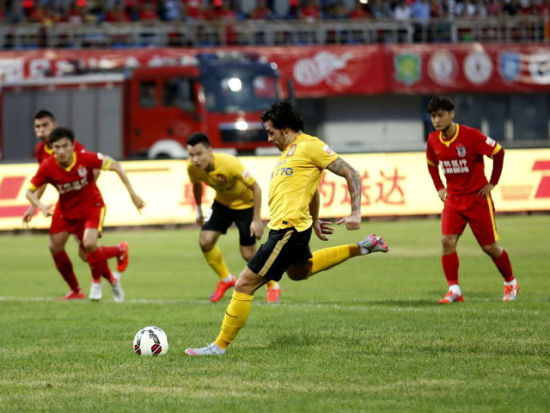 德甲官方：德国足球名宿迪特·赫尔佐格去世，享年79岁（德甲官宣：德国足坛传奇迪特·赫尔佐格辞世，享年79岁）