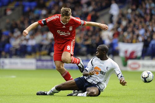 孔帕尼：凯恩和对手的手臂位置几乎一样，这种情况不该判点球