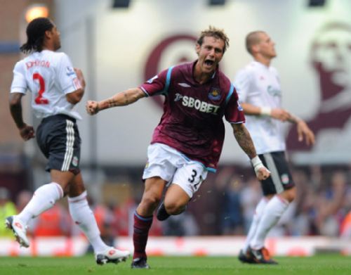 多特4-0十人黄潜，吉拉西双响，阿德耶米、斯文松建功，法比奥-席尔瓦失点