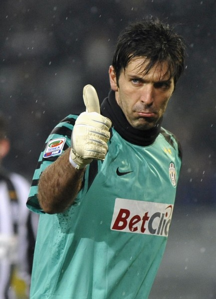 擅打硬仗！曼联对阵上半区球队豪取15分，位列英超球队之首