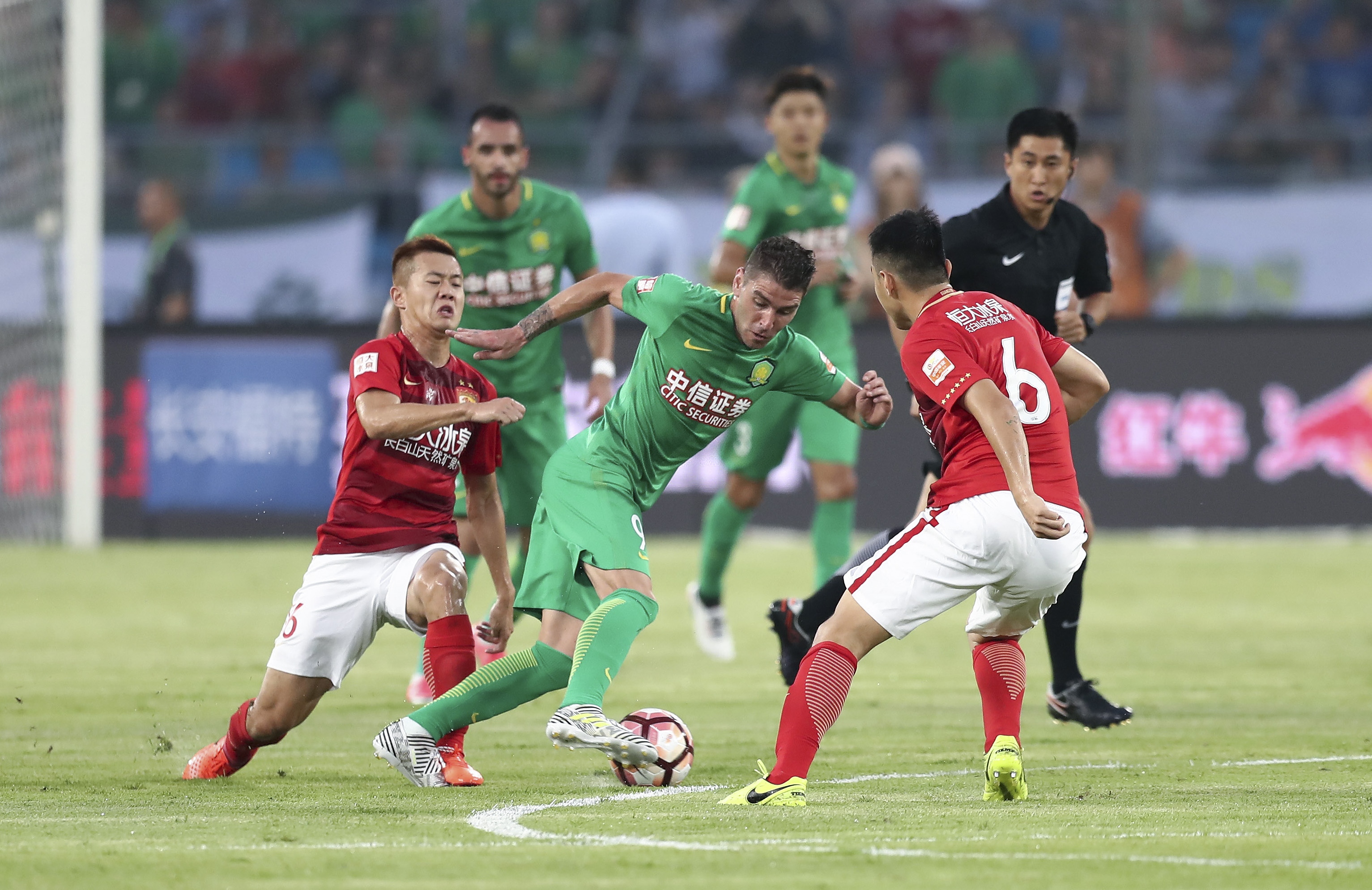 哈登爆砍55分刷新队史纪录 快船客场擒黄蜂终结三连败