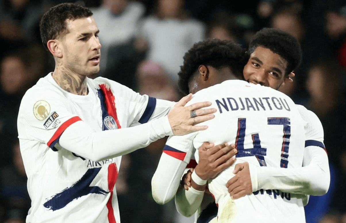 西甲裁判罚下昔日名哨，后者曾执法当年的米兰利物浦欧冠决赛